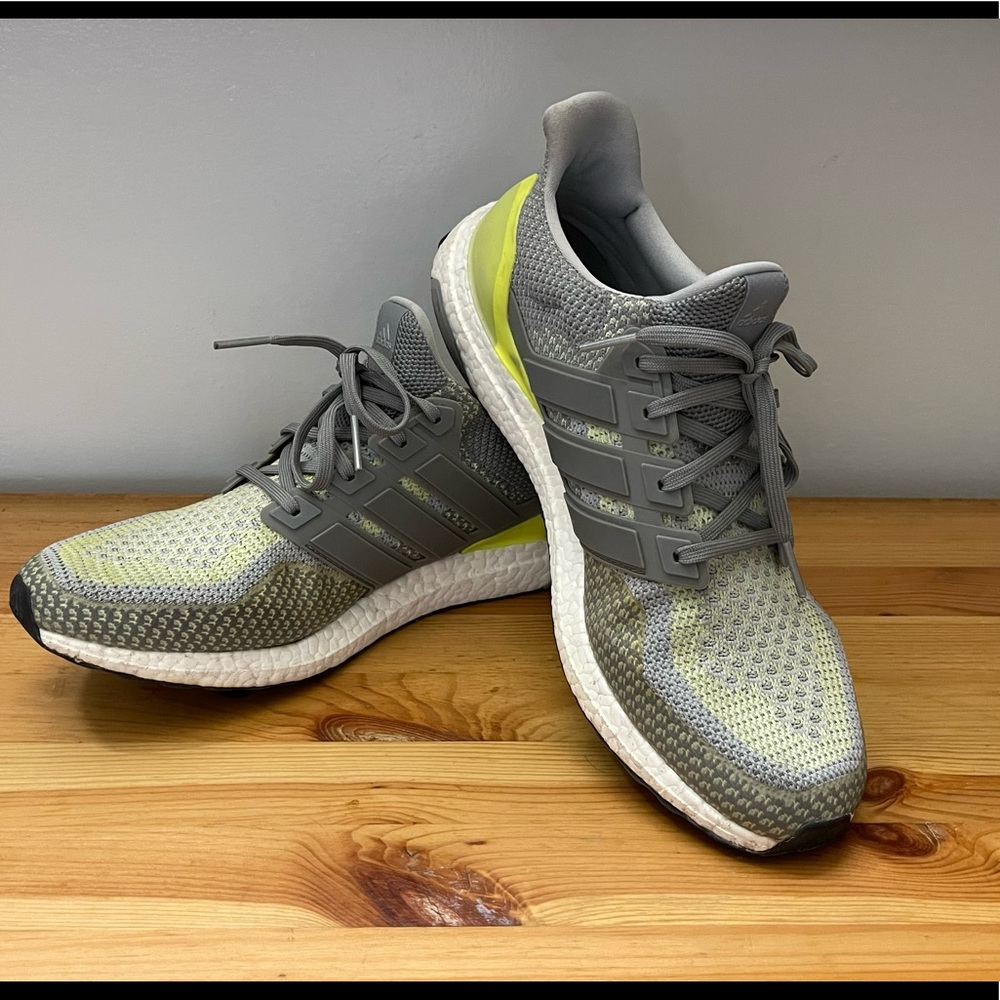 Adidas ultraboost glow in the dark no box size 12